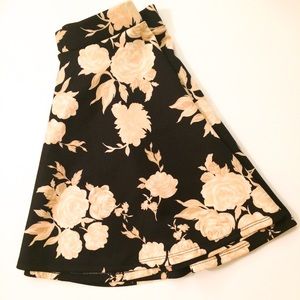 ✨HP✨Forever 21 Skirt with Floral Design